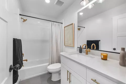 Bath - 17 E Carson Way, Salem, UT 84653 photo 3 of 5