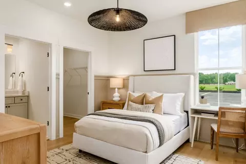 Bedroom - 910 Arthur Trl, Aurora, OH 44202 photo 3 of 6