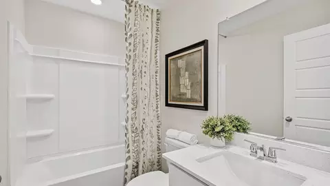Bath - 511 E 120th Pl, Crown Point, IN 46307 photo 4 of 4