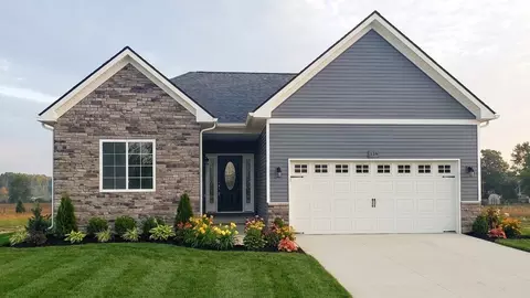 10405 Valley Creek Dr, Goodrich, MI 48438