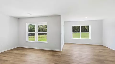 Living - 130 Cascade Ln, Seneca, SC 29678 photo 4 of 5