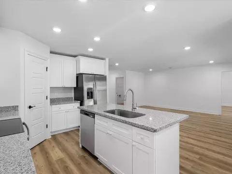 13516 Garland Rd, Ocean Springs, MS 39564