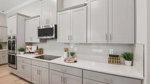 Kitchen - 2214 Elegant Mnr Cir, Edgewater, FL 32141 photo 2 of 8