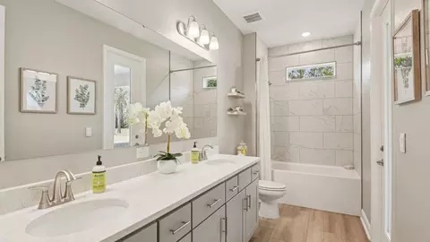 Bath - 2214 Elegant Mnr Cir, Edgewater, FL 32141 photo 1 of 6