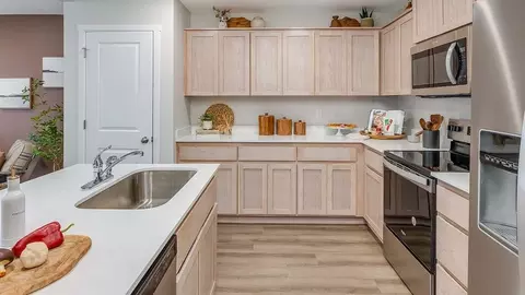 Kitchen - 6018 SE 15th St, Gresham, OR 97080 photo 2 of 6