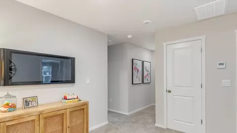 Entry Way - 6018 SE 15th St, Gresham, OR 97080 photo 6 of 7