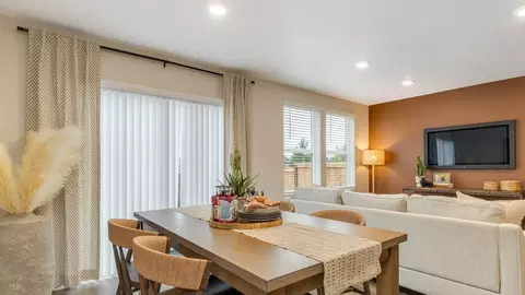 Dining - 6018 SE 15th St, Gresham, OR 97080 photo 2 of 3