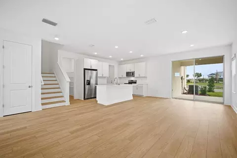 Living - 10713 Wading River Ave, Parrish, FL 34219 photo 3 of 5