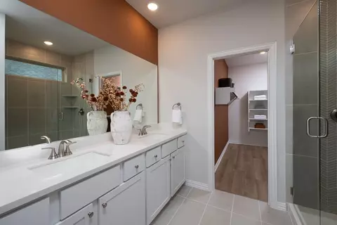Bath - 2083 Rhodora Ave, Forney, TX 75126 photo 5 of 6
