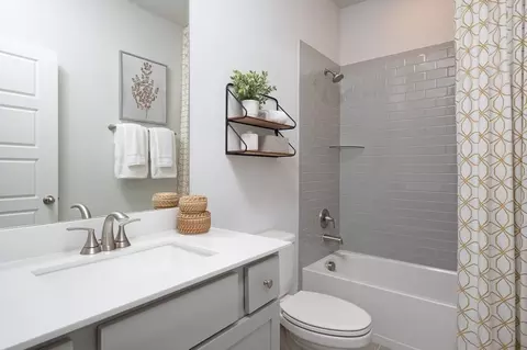 Bath - 2083 Rhodora Ave, Forney, TX 75126 photo 2 of 6