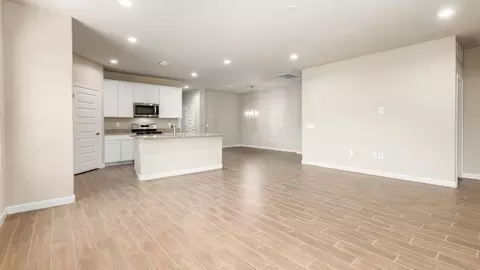 Living - 780 W Lexington St, Vail, AZ 85641 photo 2 of 7