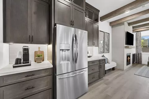 Kitchen - 2604 S Gamma Loop, Flagstaff, AZ 86001 photo 7 of 10