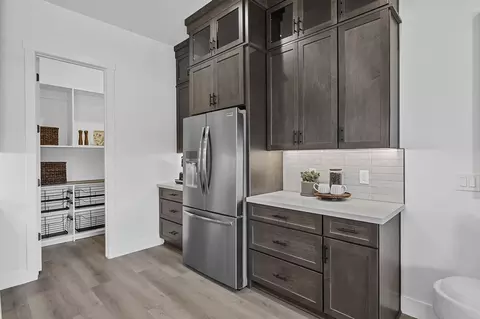 Kitchen - 2604 S Gamma Loop, Flagstaff, AZ 86001 photo 4 of 10