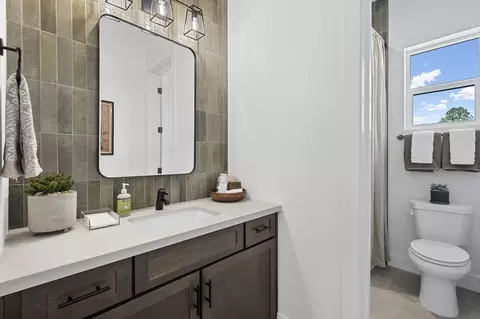 Bath - 2604 S Gamma Loop, Flagstaff, AZ 86001 photo 3 of 11