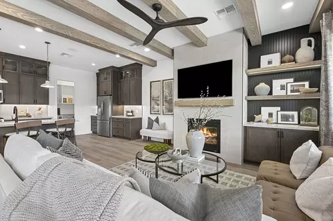 Living - 2604 S Gamma Loop, Flagstaff, AZ 86001 photo 3 of 5