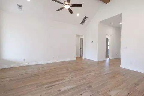 Living - 701 Still Mdws, Guthrie, OK 73044 photo 6 of 10