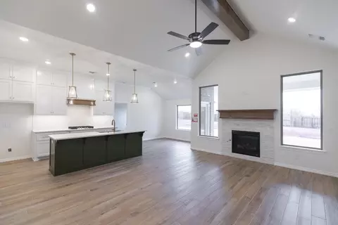 Living - 701 Still Mdws, Guthrie, OK 73044 photo 1 of 10