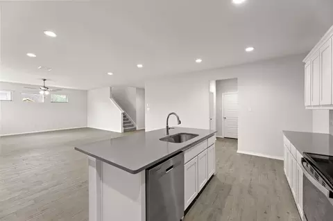 Kitchen - 111 Aston Way, Terrell, TX 75160 photo 2 of 6
