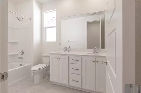 Bath - 3199 Scott Edwards Ln, Lathrop, CA 95330 photo 4 of 13