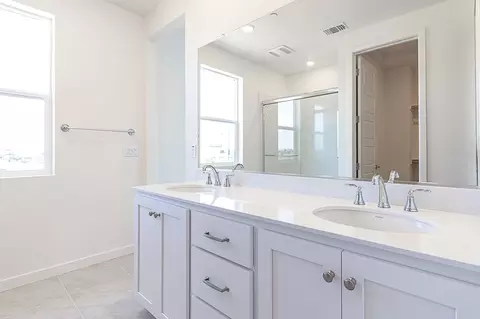 Bath - 3199 Scott Edwards Ln, Lathrop, CA 95330 photo 2 of 13