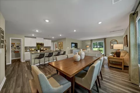 Dining - 307 Broadway Ave, Gaston, SC 29053 photo 3 of 4