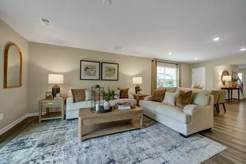 Living - 307 Broadway Ave, Gaston, SC 29053 photo 3 of 4