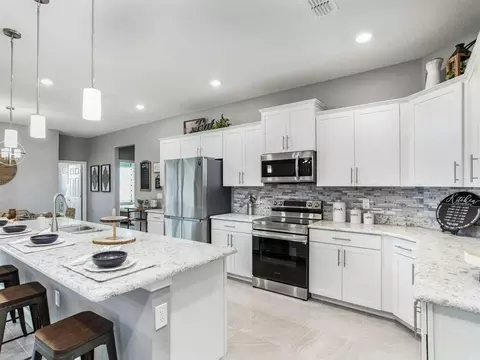 Kitchen - 5386 Duxford Cir, Saint Cloud, FL 34771 photo 5 of 5