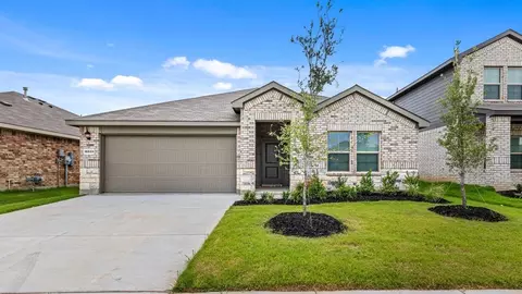 304 Blanco Dr, Azle, TX 76020