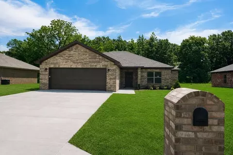 5400 Lotus St, Jonesboro, AR 72404