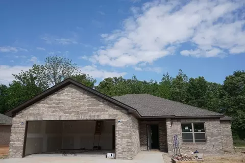 5400 Lotus St, Jonesboro, AR 72404