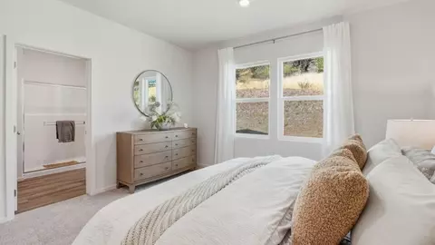 Bedroom - 5271 E Mckinnon Ln, Spokane, WA 99217 photo 5 of 5