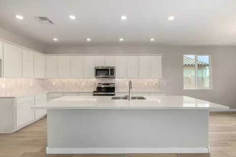 Kitchen - 1254 E Ridgerock Loop, Casa Grande, AZ 85122 photo 5 of 5