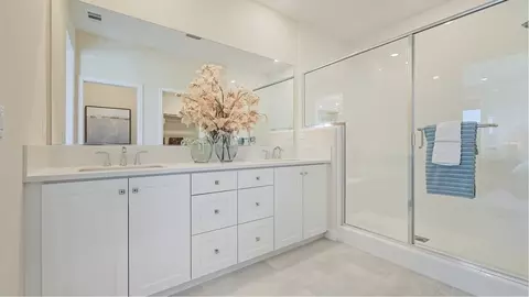 Bath - 26817 Echelon Pl, Valencia, CA 91381 photo 1 of 5