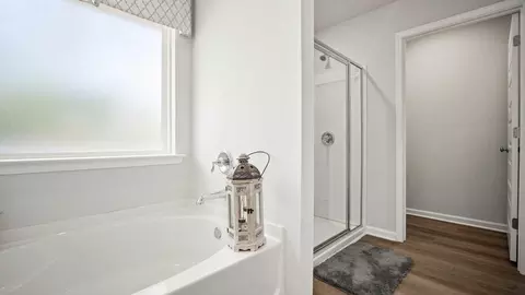 Bath - 1236 Provision Blvd, Mobile, AL 36608 photo 1 of 5