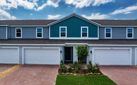 185 Glass Onion Dr, Groveland, FL 34737