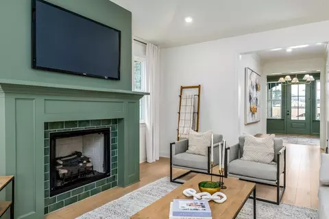 Living - 500 Argyle Cir, Pike Road, AL 36064 photo 9 of 11