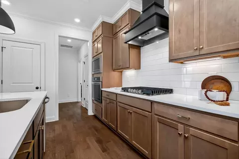Kitchen - 500 Argyle Cir, Pike Road, AL 36064 photo 5 of 10