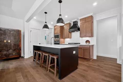 Kitchen - 500 Argyle Cir, Pike Road, AL 36064 photo 4 of 10