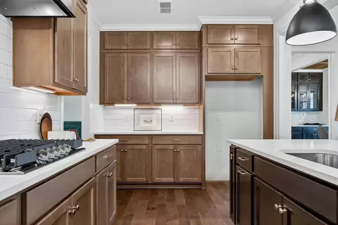 Kitchen - 500 Argyle Cir, Pike Road, AL 36064 photo 8 of 10