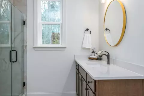 Bath - 500 Argyle Cir, Pike Road, AL 36064 photo 12 of 15