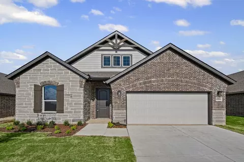 806 Silverleaf Dr, Ennis, TX 75119