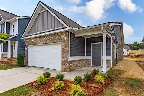 Exterior - 109 Courtside Dr, Dunn, NC 28334 photo 7 of 14