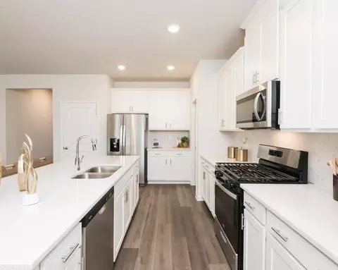 866 Misty Hollow Trl, Lawrenceville, GA 30045