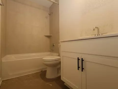Bath - 922 Garden Path Dr, Willis, TX 77378 photo 3 of 3