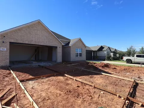 Exterior - 922 Garden Path Dr, Willis, TX 77378 photo 2 of 5