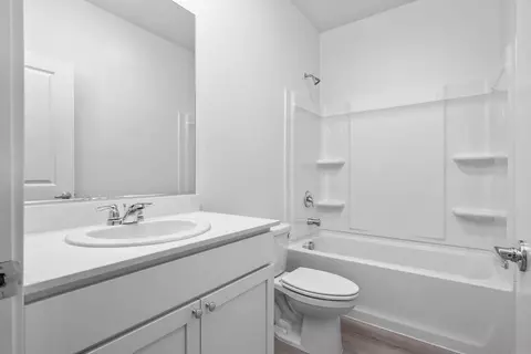 Bath - 2148 Rick Dr, Linda, CA 95901 photo 2 of 2