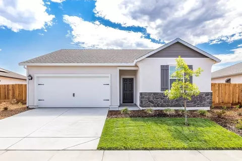 Exterior - 2148 Rick Dr, Linda, CA 95901 photo 7 of 14