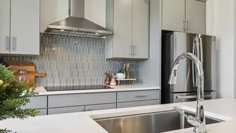 Kitchen - 30213 Rustic Mill St, Mount Dora, FL 32757 photo 4 of 5