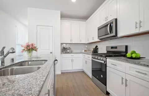 Kitchen - 574 Ruby Bend Ln, Montgomery, TX 77356 photo 1 of 2