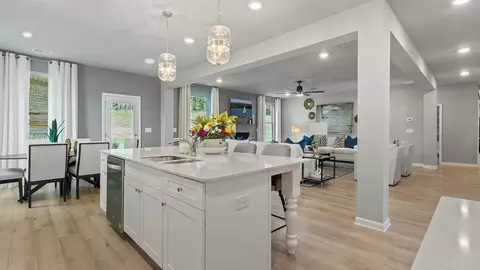 Kitchen - 708 Ripple End, Hampton, GA 30228 photo 4 of 5